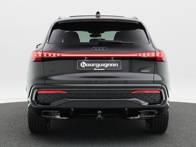 Audi Q5 S edition 2.0 TFSI e | 299 PK | 21 inch velgen | Panorama glasdak | Privacyglas | Zwart optiek |