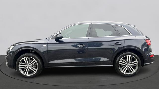 Audi Q5 2.0 TFSI 252pk Quattro S Line Edition / Getint Glas / Wegklapbare Trekhaak / Hill Hold