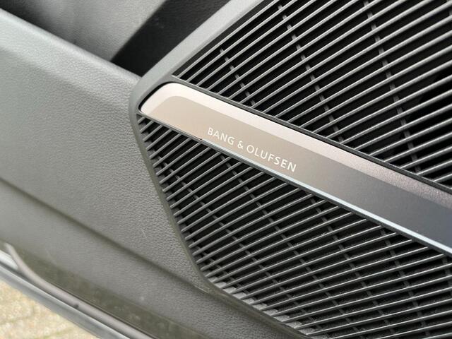 Audi Q5 2.0 TFSI Q. S-LINE - ORG. NL. - LUCHTV. - PANO - 20 INCH