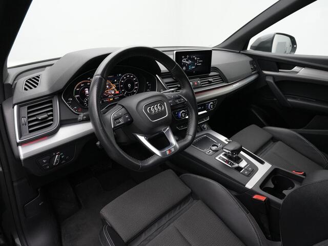 Audi Q5 55 TFSI e 367 pk S-tronic quattro Competition / S-Line | Panoramadak | Trekhaak | Matrix LED | Achteruitrijcamera | Adaptive Cruise