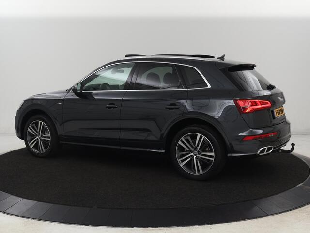 Audi Q5 55 TFSIe quattro S edition | Panoramadak | Carplay | Stoelverwarming | Trekhaak | Adaptive cruise | 20'' | Leder/Alcantara | Camera | Navigatie | DAB | Virtual Cockpit | Full LED | S Line | PHEV | Plug In