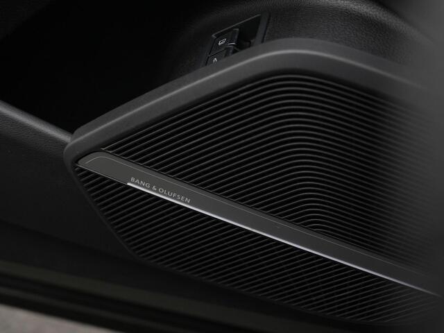 Audi Q5 Sportback 50 TFSI e 299 pk S-tronic S edition Competition / S-Line | Luchtvering | Fijnnappa leder | 360 camera | Bang & Olufsen | Head-up display | Elektr. verstelbare stoelen