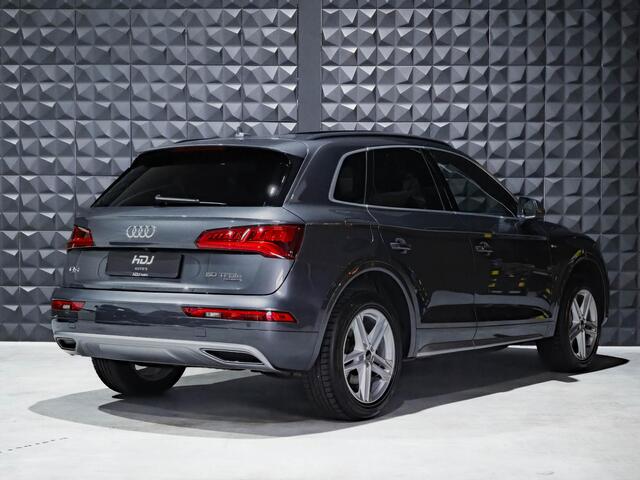 Audi Q5 50 TFSI e quattro S edition | Pano | Matrix |Side | Amb 30 kleurig |Tour | Stad |