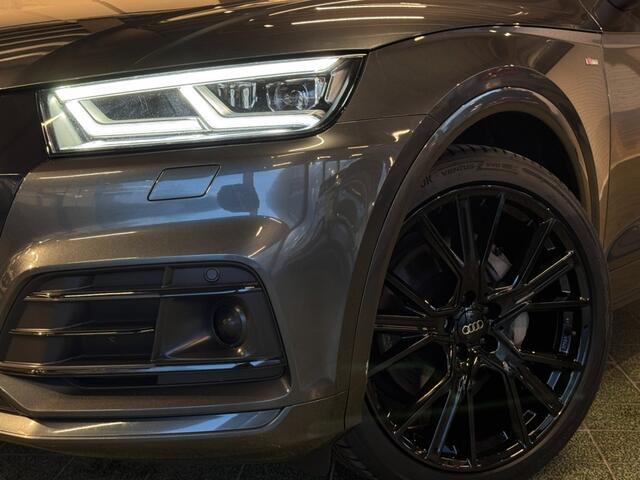 Audi Q5 55 TFSIe Quattro S Line Black Edition 367pk Luchtvering Camera 21''