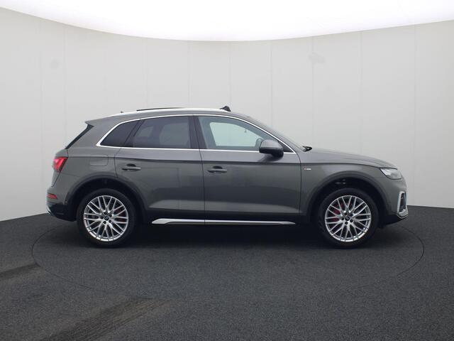 Audi Q5 50 TFSIe 220kW/299PK S edition quattro · Panoramadak · Camera · Elektrische Stoelverstelling · Apple/Android Car Play · Trekhaak · Leder · Garantie t/m 11-06-2030 of 100000km