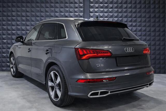 Audi Q5 55 TFSIe quattro | Pano | Luchtv. | Sportst. | B&O | Stad & Tour |