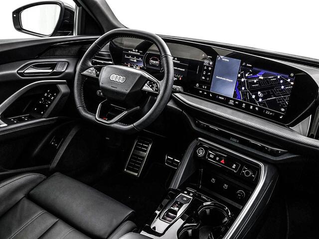 Audi Q5 2.0 TFSI e-hybrid quattro S edition 299 PK · 20" LM Velgen · Tech pro · Adaptieve luchtvering · Elek. wegklapbare trekhaak