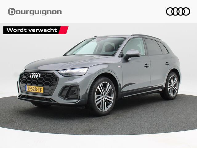 Audi Q5 55 TFSi e 368 Pk Automaat S-Line | Zwart Optiek | CarPlay | Camera | Stoelverwarming | Elektrische Achterklep | 20 Inch | 64.901 Km!!