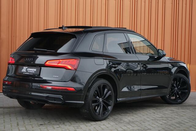 Audi Q5 55 TFSI e Competition 367PK Quattro Panodak S-Stoelen Luchtv. Trekhaak Head up B&O VOL!