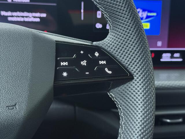 Audi Q5 Sportback S edition Competition e-hybrid 367 PK | Passagiersidsplay | Audi Sport velgen 21" | Panoramadak | Trekhaak | Ambient Lighting