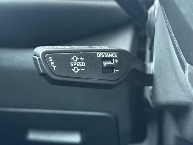 Audi Q5 Sportback S edition Competition e-hybrid 367 PK | Passagiersidsplay | Audi Sport velgen 21" | Panoramadak | Trekhaak | Ambient Lighting