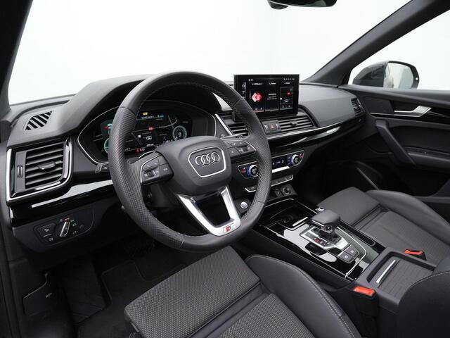 Audi Q5 55 TFSI e 367 pk S-tronic quattro Competition / S-Line | Panoramadak | Trekhaak | Achteruitrijcamera | Stoelverwarming