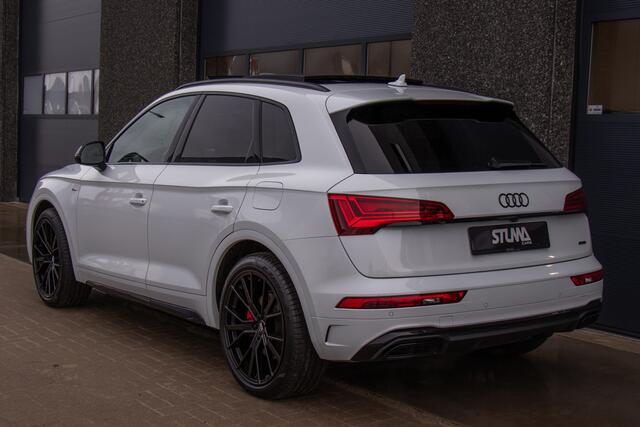 Audi Q5 50 TFSI e S edition | Competition | S-Line | Pano | Matrix LED | Luchtvering | 21 Inch Performance | Black Pack | Camera | Carplay | ACC | Dodehoek | HillHold | Sfeer | Leder | Lane Assist | Dealer Onderhouden | 1 Eigenaar | BTW | Garantie