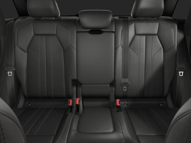 Audi Q5 2.0 TFSI e-hybrid quattro S edition 299 PK Panorama dak · Trekhaak · Luchtvering · Tech Plus