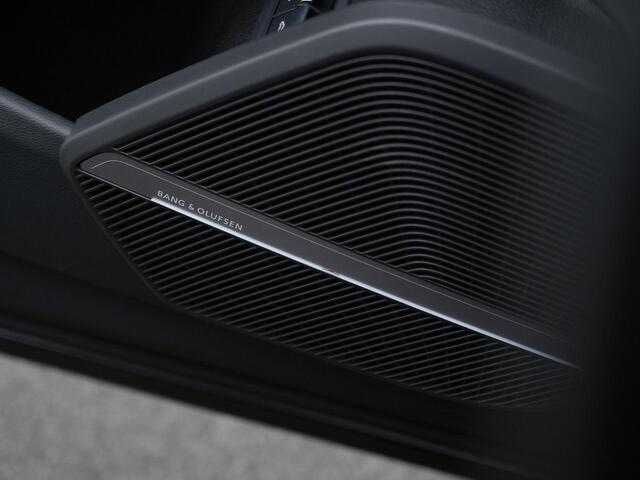 Audi Q5 Sportback 55 TFSI e 367 pk S-tronic S edition Competition / S-Line | Panoramadak | Trekhaak | Luchtvering | Head-up display | Bang & Olufsen