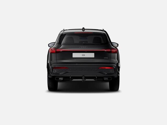 Audi Q5 e-hybrid quattro S edition Competition 367 PK · Glazen panoramadak · Head-up display · B&O Premium 3D