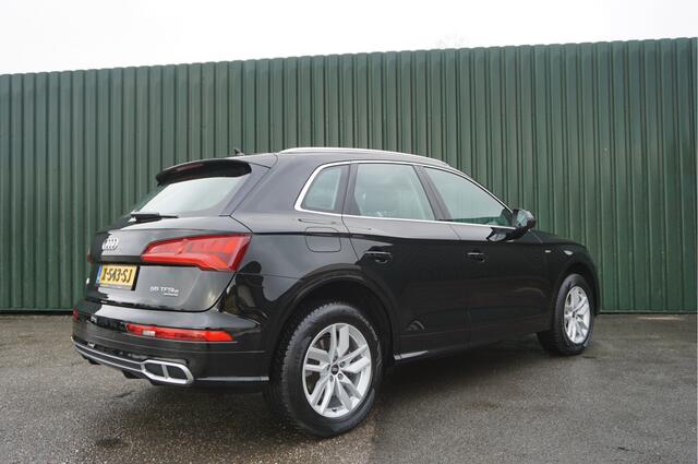 Audi Q5 55TFSI e Quattro S-Line + Navi/ LED/ Cruise/ Plug-in Hybid/ Sportstoelen/ Schitterend!/ Garantie!