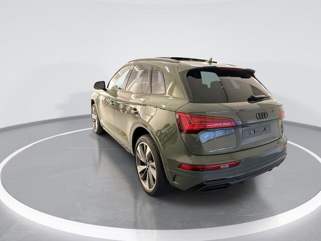 Audi Q5 55 TFSIe 367pk S-tronic Quattro Competition · Panoramadak · 360 Camera · Wegklapbare Trekhaak · Alarm · Dodehoeksensor · Matrix LED · 21'' Inch · Garantie t/m 24-06-2030 of 100.000km