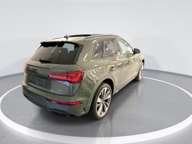 Audi Q5 55 TFSIe 367pk S-tronic Quattro Competition · Panoramadak · 360 Camera · Wegklapbare Trekhaak · Alarm · Dodehoeksensor · Matrix LED · 21'' Inch · Garantie t/m 24-06-2030 of 100.000km