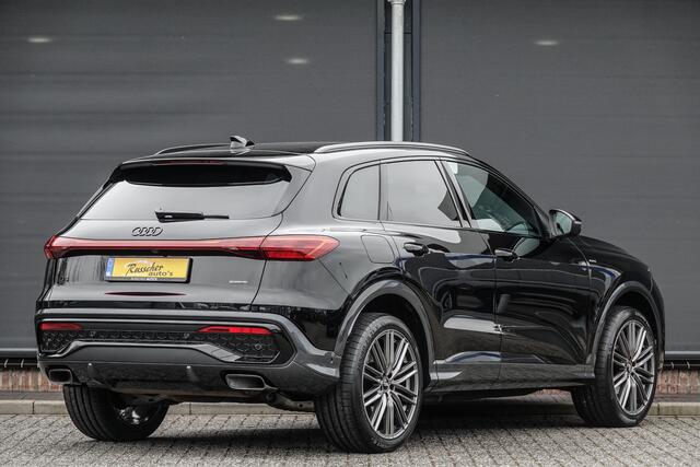 Audi Q5 2.0Tfsi e-hybrid 367Pk Aut. | Plug In Hybride | Quattro | S-Line | MMI Bijrijdersdisplay | Tech Plus | 360° Camera | Trekhaak | 21'' | Mythos Black