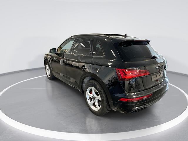 Audi Q5 50 TFSIe 299pk S-tronic S edition · Panoramadak · Keyless · Camera · Apple/Android Car Play · Zwart Optiek · 18'' Inch ·