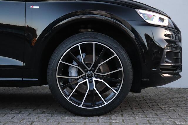 Audi Q5 55 TFSI e Quattro (2x) S-line Matrix Pano Trekhaak