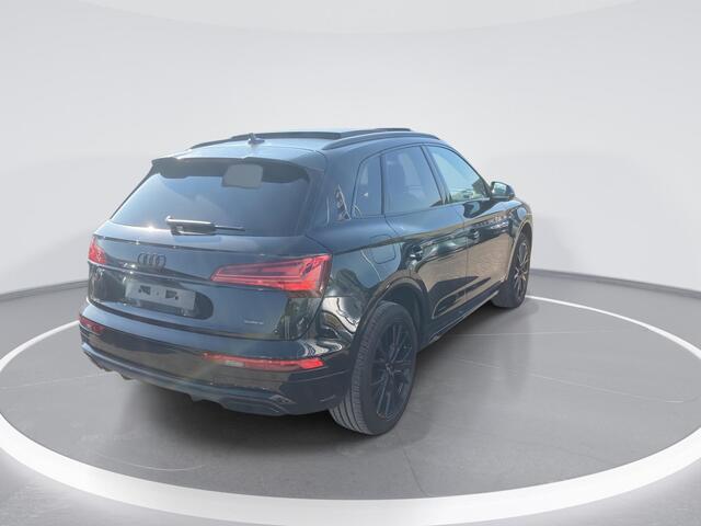 Audi Q5 50TFSIe/299PK S edition · Panoramadak · Camera + parkeersensoren · Head Up Display · Apple/Android Car Play ·