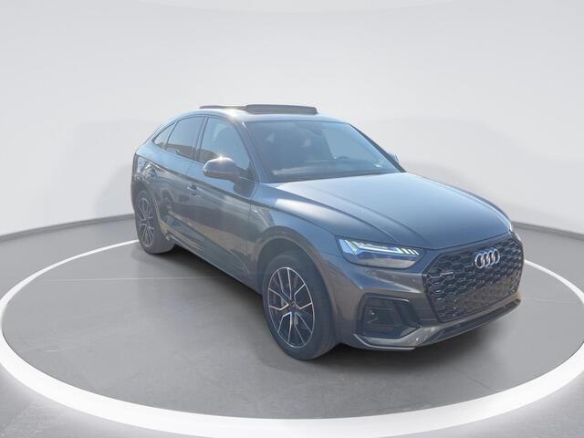 Audi Q5 Sportback 50TFSIe/299PK S-tronic S edition · Panoramadak · Apple/Android Car Play · Camera + parkeersensoren ·