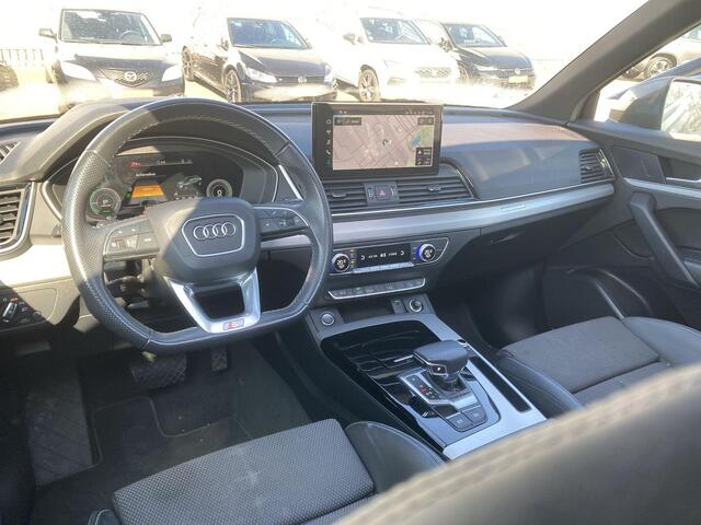Audi Q5 Sportback 50TFSIe/299PK S-tronic S edition · Panoramadak · Apple/Android Car Play · Camera + parkeersensoren ·