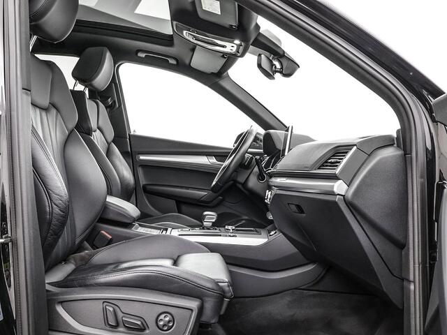 Audi Q5 55 TFSIe 367pk S-tronic Quattro Competition · Panoramadak · S-line · Elek. Trekhaak · Luchtvering · Apple/Android Car Play · Camera · 19'' Inch ·