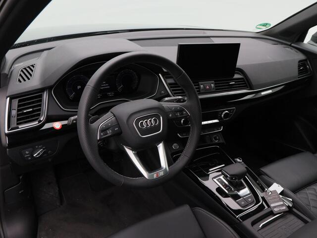 Audi Q5 55 TFSi e 367 Pk quattro S-Line Competition | Trekhaak | Stoel/Stuur Verwarming | Panorama Dak | Full LED | 360° Camera | 20 Inch | 7.762 Km !!