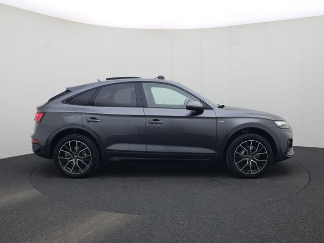 Audi Q5 Sportback 50TFSIe 220kW/299PK S Line · Panoramadak · Apple/Android Car Play · Camera + Parkeersensoren