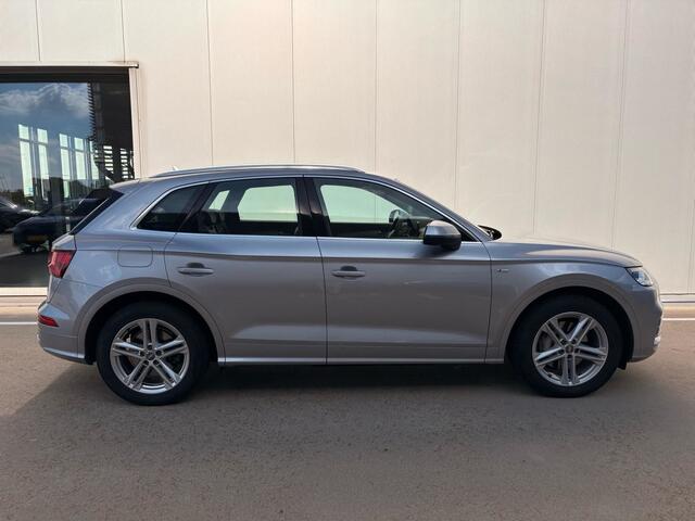 Audi Q5 50 TFSI e 299pk PHEV Quattro S edition / Trekhaak / Luchtvering / Stoelverwarming / Camera