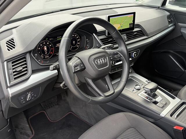 Audi Q5 50 TFSI e quattro S edition / Elektrisch wegklapbare trekhaak (1750 KG) / Achteruitrijcamera / Stoelverwarming / Navigatie / Adaptieve cruise control