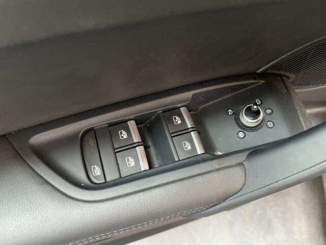 Audi Q5 50 TFSI e Advanced edition Quattro / AUTOMAAT/ SOH 95%/ LUCHTVERING/ PANO/ B&O/ CAMERA/ PARK. SENSOREN/ MATRIX/ OLED ACHTERLICHTEN/ HEAD-UP/ MEMORY SEATS/ KEYLESS/ CRUISE/ STOELVERWARM./ SMARTPHONE INTERFACE/ NAVI/ 19" LMV