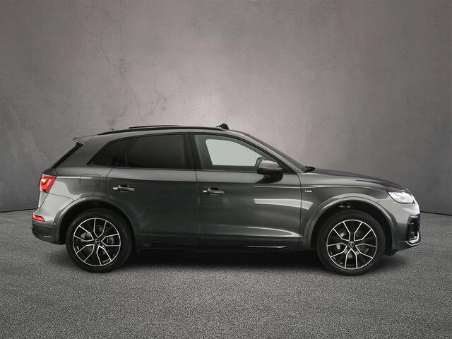 Audi Q5 55 TFSI e S edition | Trekhaak | Apple/Android Play | Adaptive Cruise | 360 Camera | Matrix | Panorama Dak | Bang & Olufsen Audio | Tour pakket | Assistentie pakket Parking |