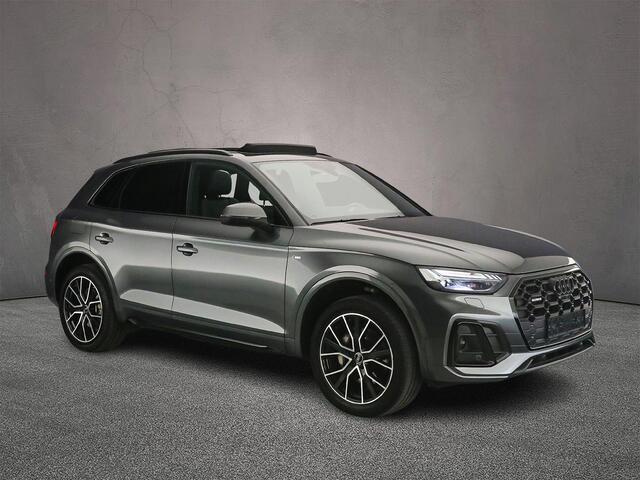 Audi Q5 55 TFSI e S edition | Trekhaak | Apple/Android Play | Adaptive Cruise | 360 Camera | Matrix | Panorama Dak | Bang & Olufsen Audio | Tour pakket | Assistentie pakket Parking |
