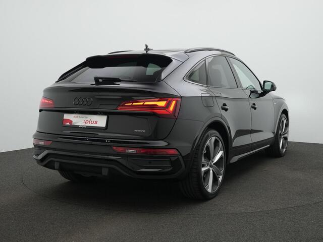 Audi Q5 Sportback 55 TFSI e 367 pk S-tronic Quattro Competition / S-Line | Panoramadak | Trekhaak | Luchtvering | Head-up display | Matrix LED | Bang & Olufsen | Elektrische stoelen