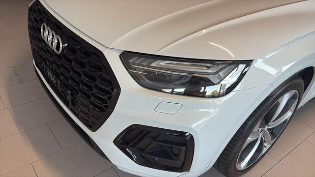 Audi Q5 Sportback 55 TFSI e S edition 367 PK | Meer foto's volgen | Trekhaak | PHEV | 21 inch Audi Sport | Stoelverwarming | S Line | Luchtvering | Bang&Olufsen | Adaptive cruise control | Dodehoeksensoren | Lendesteunverstelling