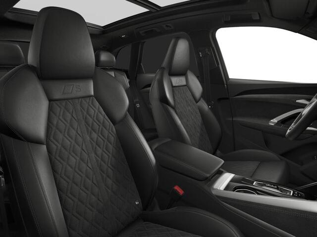 Audi Q5 2.0 TFSI e-hybrid quattro S edition 299 PK · Tech plus · Glazen panoramadak · Trekhaak elek. wegklapbaar