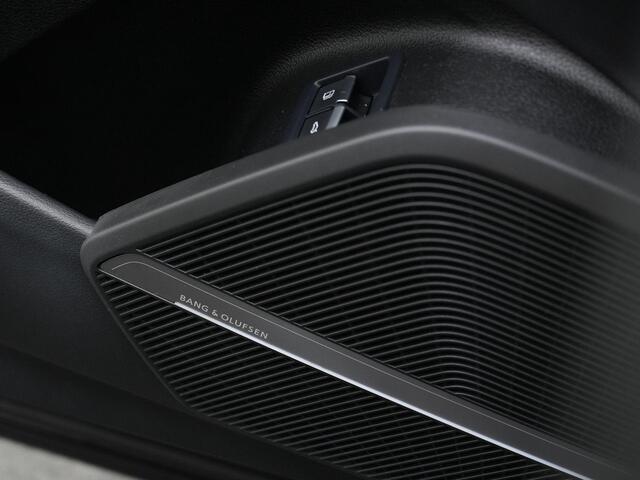 Audi Q5 Sportback 55 TFSI e Quattro S edition Competition / S-Line | Panoramadak | Trekhaak | Geheugenstoel | Matrix LED | Bang & Olufsen | Achteruitrijcamera