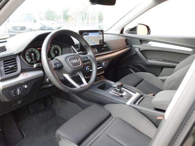 Audi Q5 50 TFSI e 300pk PHEV S Line Automaat Navigatie Camera Parkeersensoren Head Up Display Stoelverwarming LED Koplampen Cruise Control Climate Control