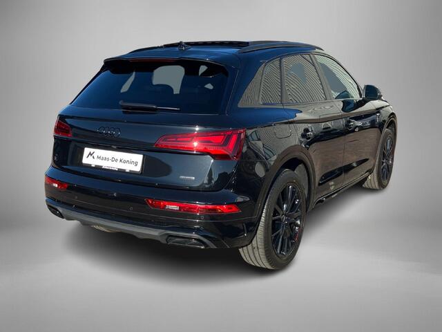 Audi Q5 50TFSIe 220kW/299PK S Line · Panoramadak · Camera + Parkeersensoren · Apple/Android Car Play