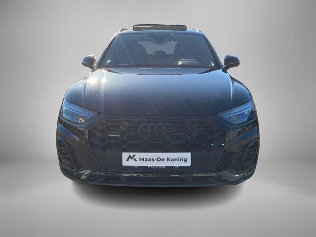 Audi Q5 50TFSIe 220kW/299PK S Line · Panoramadak · Camera + Parkeersensoren · Apple/Android Car Play