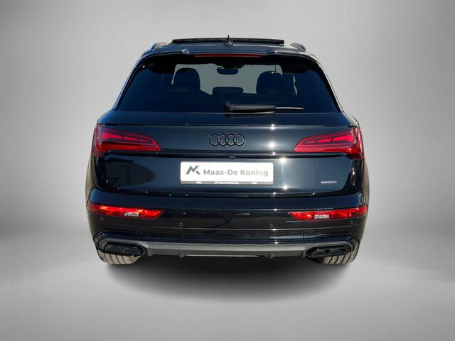 Audi Q5 50TFSIe 220kW/299PK S Line · Panoramadak · Camera + Parkeersensoren · Apple/Android Car Play