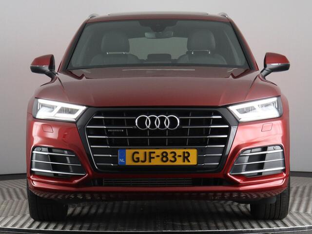 Audi Q5 55 TFSI e quattro Competition S-Line (Elek. trekhaak / Pano / Camera / Carplay / Luchtvering)