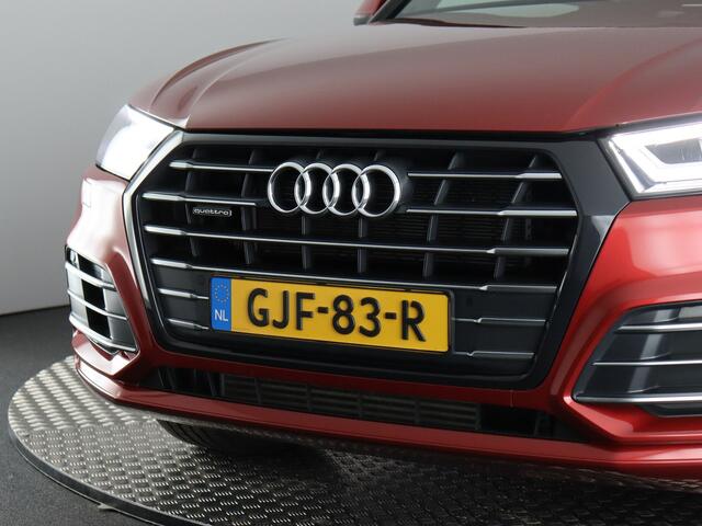 Audi Q5 55 TFSI e quattro Competition S-Line (Elek. trekhaak / Pano / Camera / Carplay / Luchtvering)
