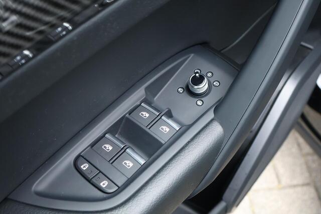Audi Q5 Sportback 50 TFSI e S edition Competition / Pano / Luchtvering
