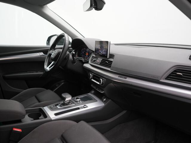 Audi Q5 50 TFSI e Quattro S edition PHEV 300pk Dealer O.H. | Trekhaak Af Fabriek | Sportstoelen Verwarmd | Keyless | 20"L.M | Apple Carplay | Virtual Cockpit | Navigatie | DAB | Plug In Hybrid |
