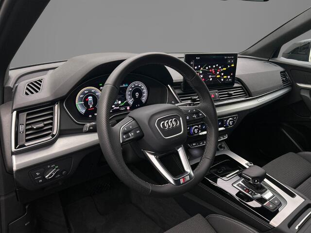 Audi Q5 Sportback 50 TFSI e 300PK quattro S edition | Trekhaak | Stoelverwarming voor + achter | Tour/City-Pack | Matrix | 20-Inch | Privacy-Glas | Ambient-Lightning |
